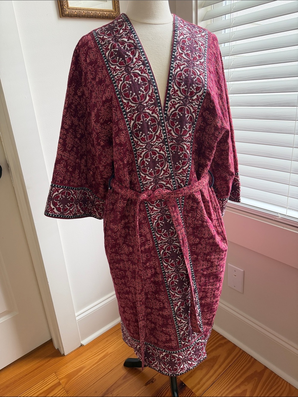 Sundance Burgundy Printed Kimono Robe with Contrast Trim